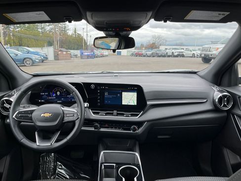 Used 2025 Chevrolet Equinox LT image 34