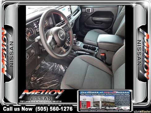 Used 2024 Jeep Gladiator Rubicon w/ Technology Group image 9