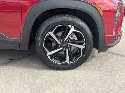 Used 2021 Chevrolet TrailBlazer RS w/ Technology Package AWD/4WD image 11