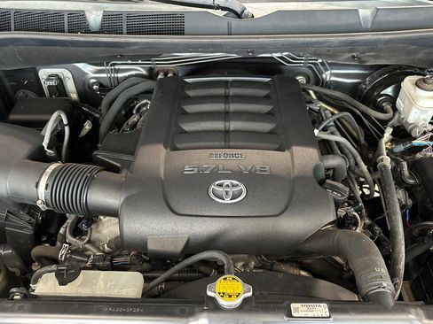 Used 2014 Toyota Tundra SR5 w/ SR5 Upgrade Package RWD image 30