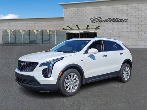 Certified 2023 Cadillac XT4 Luxury w/ Cold Weather Package AWD/4WD image 1