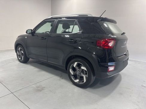 Certified 2026 Hyundai Venue SEL image 8