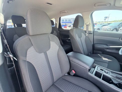 Used 2026 Kia Sorento LX FWD image 22
