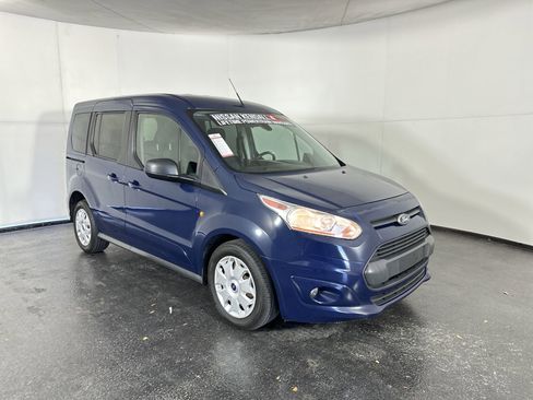 Used 2016 Ford Transit Connect XLT image 2