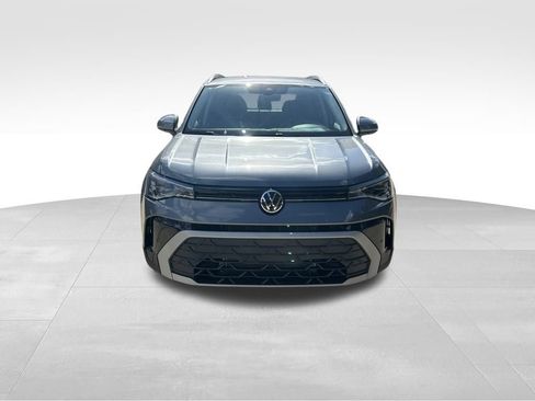 New 2026 Volkswagen Taos SE image 8