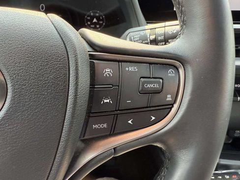 Used 2025 Lexus UX 300h AWD w/ Accessory Package (Z1) image 22