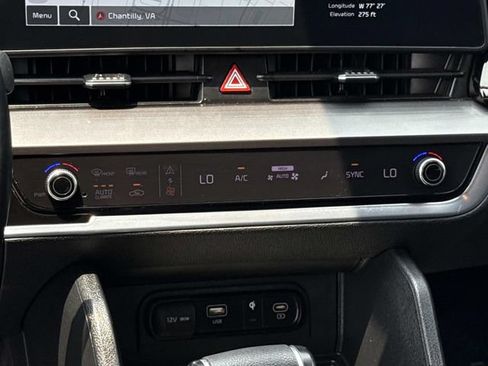 Used 2023 Kia Sportage EX AWD/4WD image 21