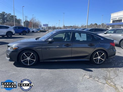 Used 2024 Honda Civic Touring image 2