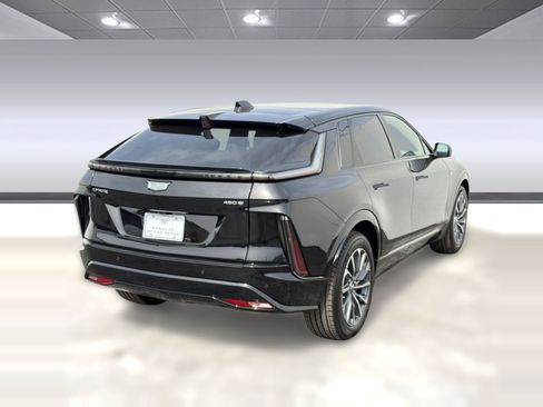 New 2026 Cadillac Lyriq Sport RWD image 9