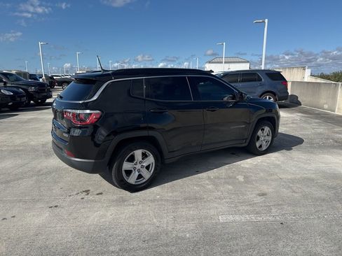 Used 2022 Jeep Compass Latitude image 5