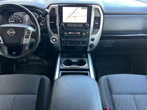 Certified 2021 Nissan Titan SV w/ SV Convenience Package image 4