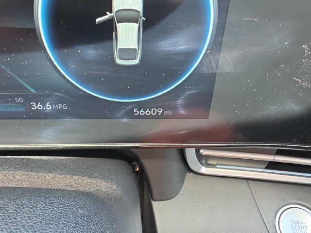 Used 2022 Hyundai Elantra Limited FWD image 27