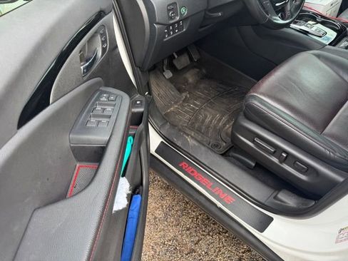 Used 2022 Honda Ridgeline Black Edition image 14