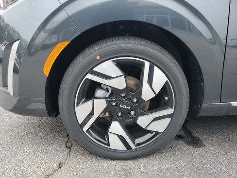 New 2025 Kia Soul LX image 7