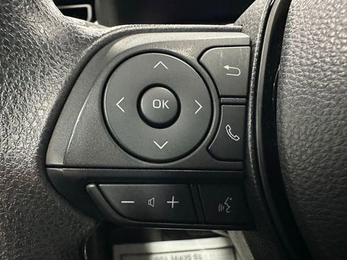 Used 2025 Toyota RAV4 XLE image 19