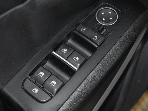 Used 2024 Kia Soul LX w/ Option Group 015 FWD image 5