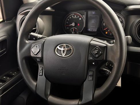 Used 2020 Toyota Tacoma SR w/ SR Convenience Package RWD image 13