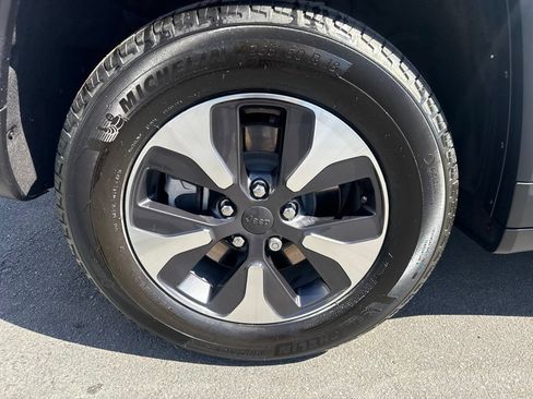 Certified 2023 Jeep Grand Cherokee 4WD 4xe image 12