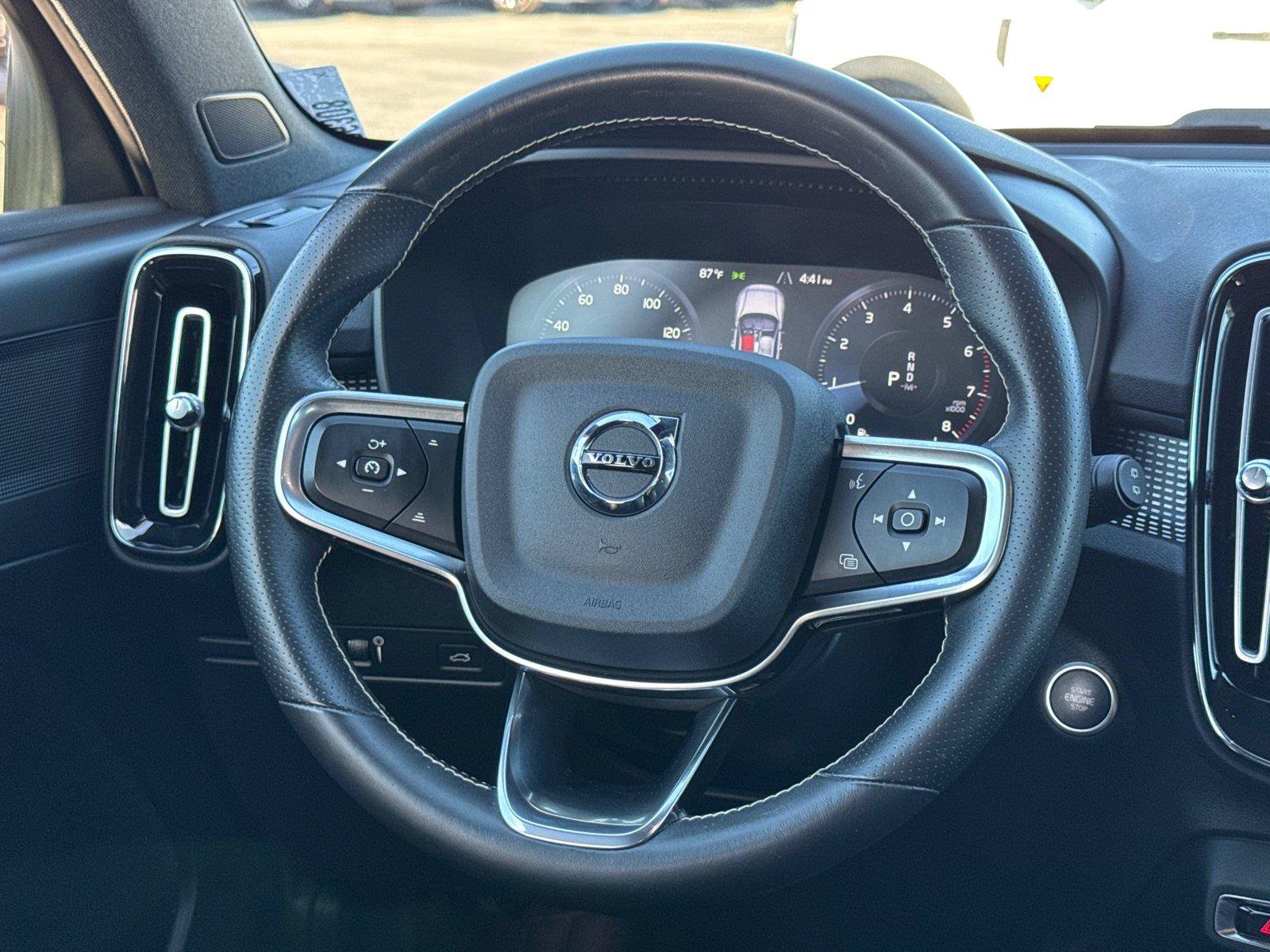 Used 2021 Volvo XC40 T5 R-Design w/ Protection Package AWD/4WD image 24