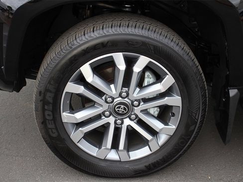 Used 2025 Toyota 4Runner Limited image 14