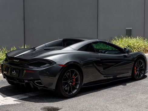 Used 2019 McLaren 570S Spider RWD image 5