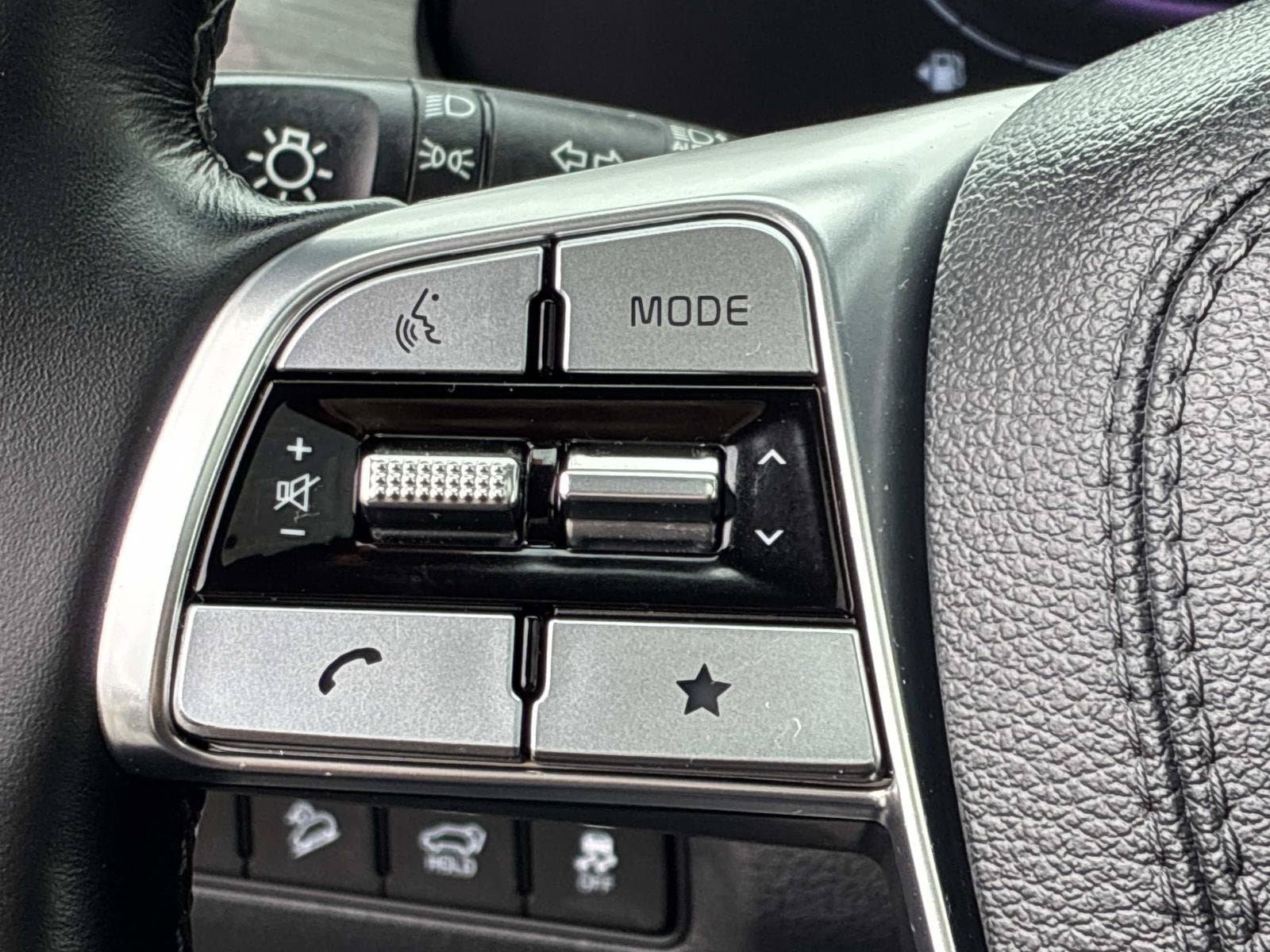 Used 2025 Kia Telluride EX X-Line AWD/4WD image 26