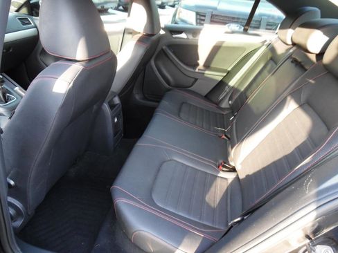 Used 2012 Volkswagen Jetta GLI Autobahn image 18