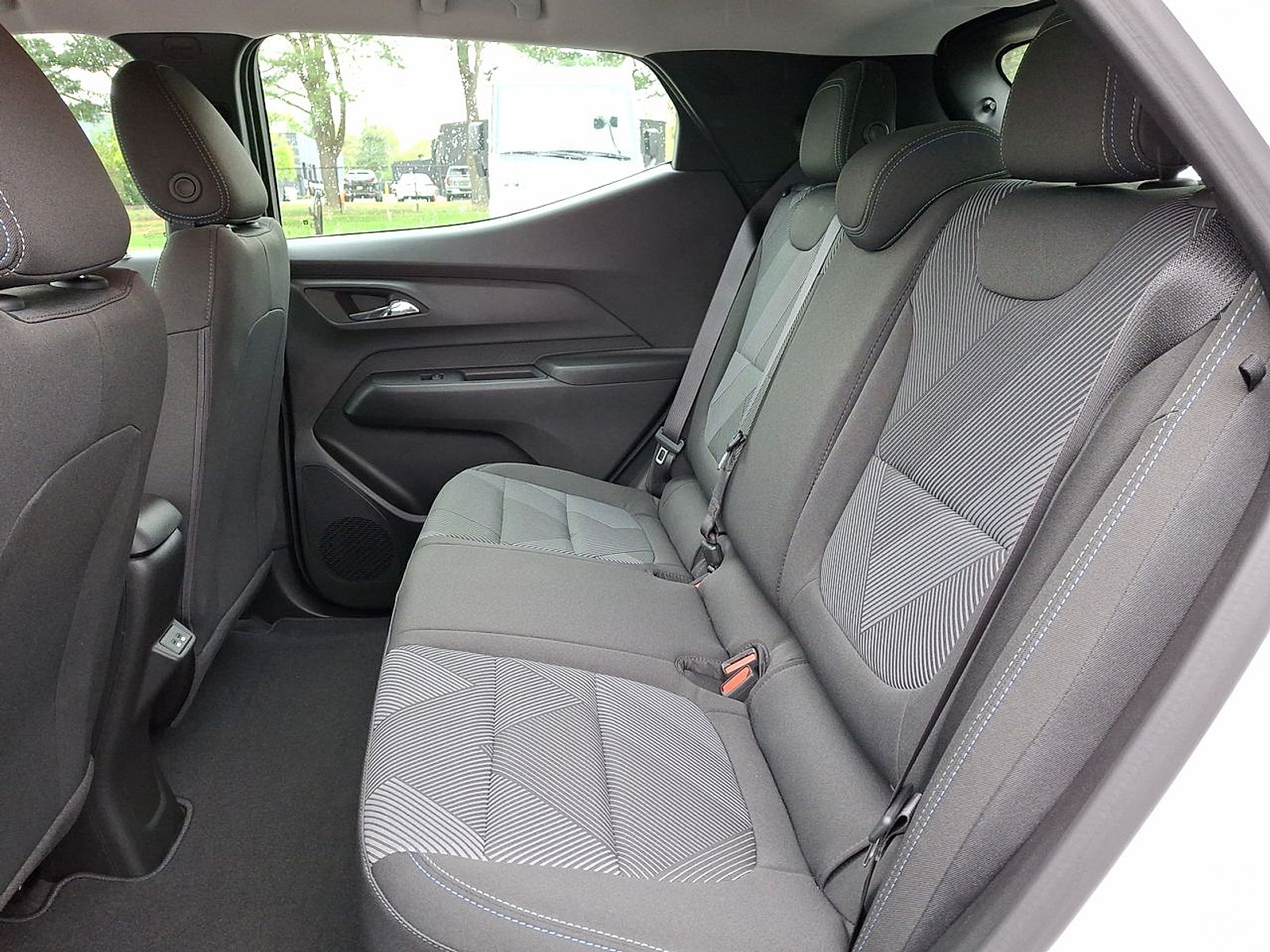 New 2027 Chevrolet Bolt LT w/ Comfort Package FWD image 13