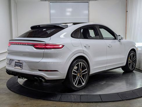 Used 2020 Porsche Cayenne Turbo image 9