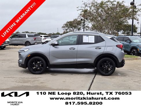 Used 2024 Buick Encore GX Sport Touring image 12