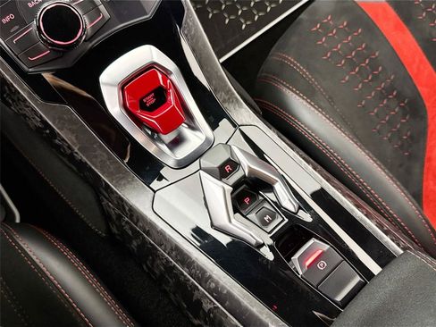 Used 2018 Lamborghini Huracan image 21