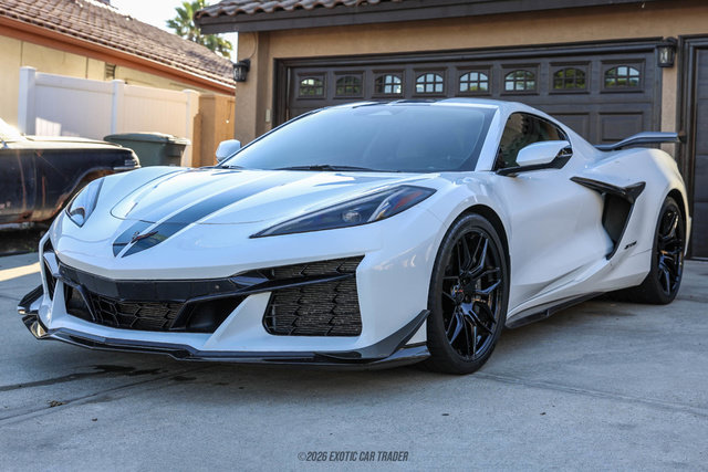 Used 2025 Chevrolet Corvette Z06 w/ Z07 Performance Package RWD image 22