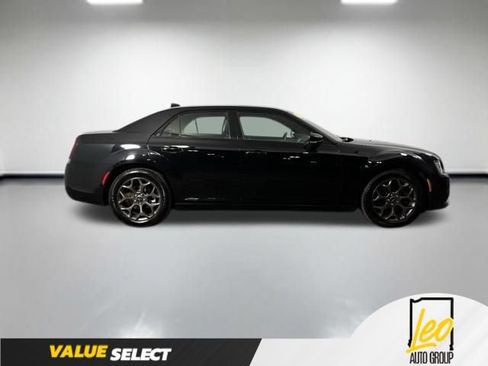 Used 2015 Chrysler 300 S w/ 300S Premium Group AWD/4WD image 5