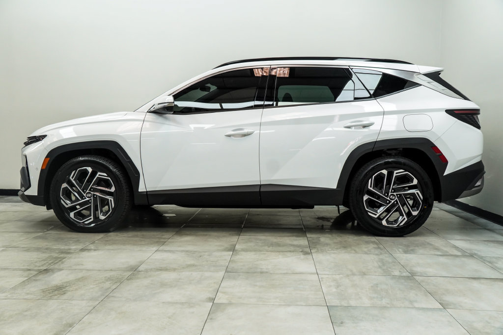 Used 2025 Hyundai Tucson Limited FWD image 9