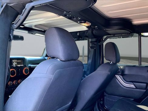 Used 2017 Jeep Wrangler Unlimited Sport AWD/4WD image 17