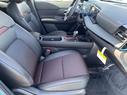 New 2026 Nissan Kicks SR w/ SR Premium Package FWD image 9