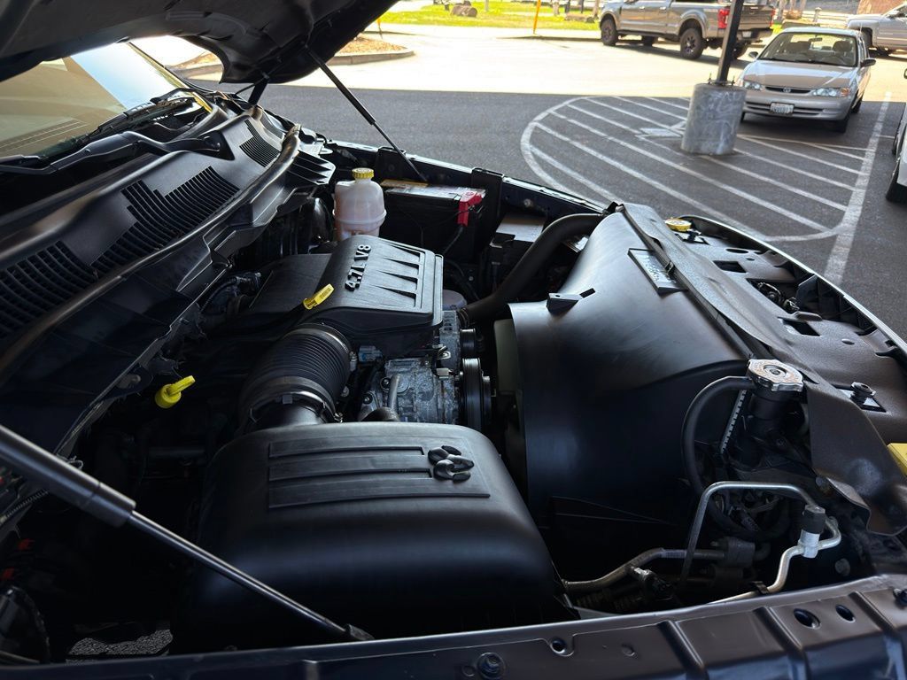 Used 2012 RAM 1500 Classic SLT w/ Popular Equipment Group AWD/4WD image 44