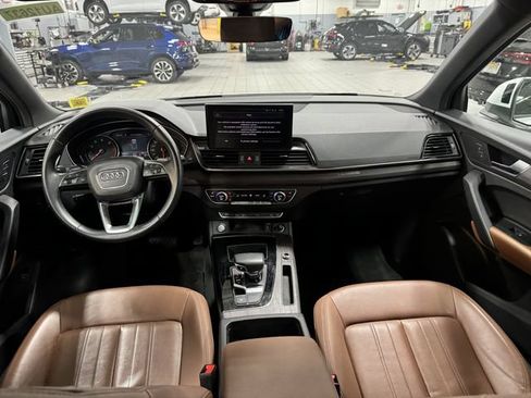 Used 2021 Audi Q5 2.0T Premium w/ Convenience Package AWD/4WD image 12
