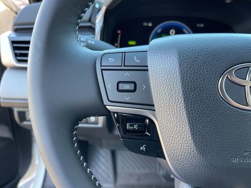 Used 2026 Toyota Camry SE image 14