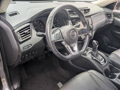 Used 2018 Nissan Rogue SL w/ Premium Package FWD image 10