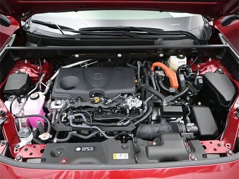 Used 2025 Toyota RAV4 LE image 18