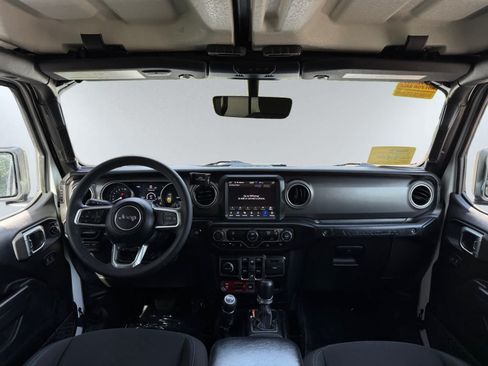 Used 2023 Jeep Wrangler Unlimited Rubicon 4xe AWD/4WD image 6