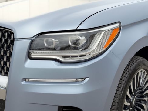 Used 2023 Lincoln Navigator Black Label AWD/4WD image 12