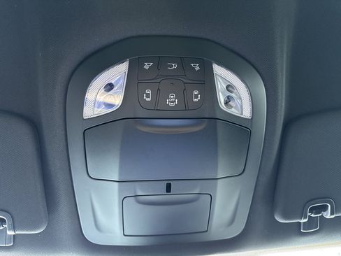New 2026 Chrysler Pacifica Select w/ S Appearance Package AWD/4WD image 32
