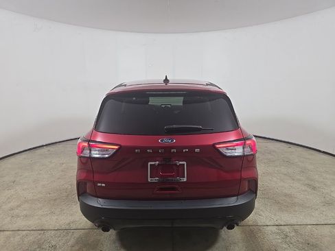 Used 2021 Ford Escape SE w/ SE Sport Appearance Package image 5