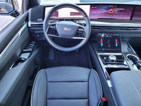 New 2025 Cadillac Escalade Premium Luxury image 16