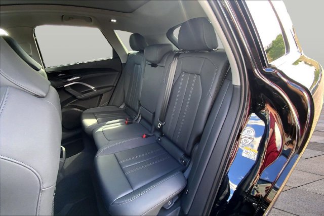 Used 2025 Audi Q5 Premium Plus AWD/4WD image 18