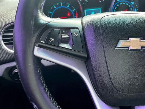 Used 2013 Chevrolet Cruze LT image 6
