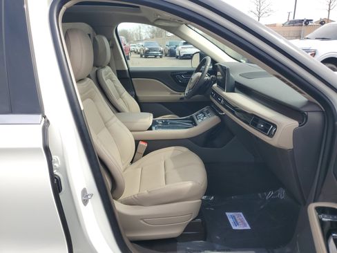 Used 2023 Lincoln Aviator Reserve w/ Equipment Group 201A image 9