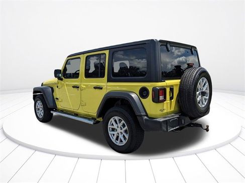 Used 2023 Jeep Wrangler Sport S image 3